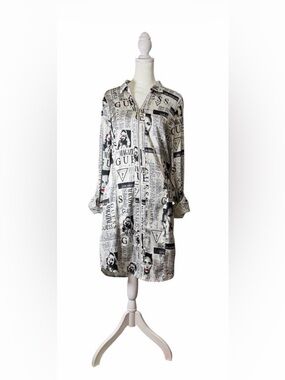GUESS Black & White Newsprint Zip Dress with Red Accent. Size XL